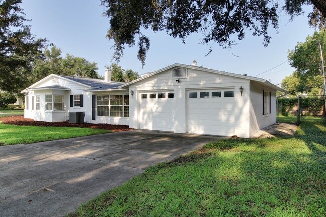 Building Photo - 1667 Mizell Ave