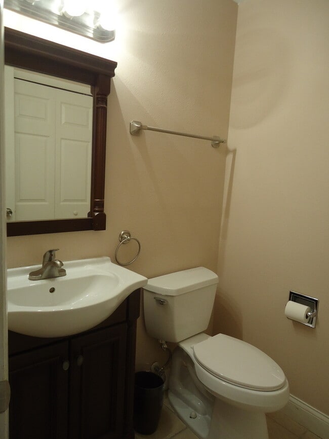 Building Photo - HIDDEN CREEK CONDO-1602 Bending Brook Way ...