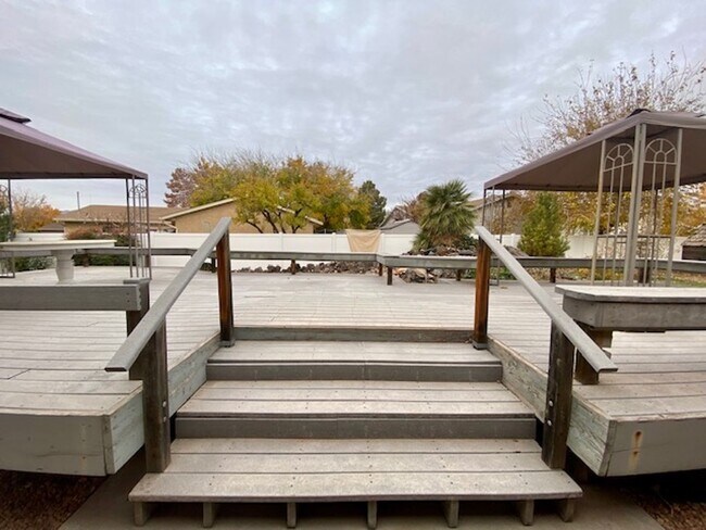 Building Photo - SPACIOUS HOME IN SANTA CLARA COMING SOON!