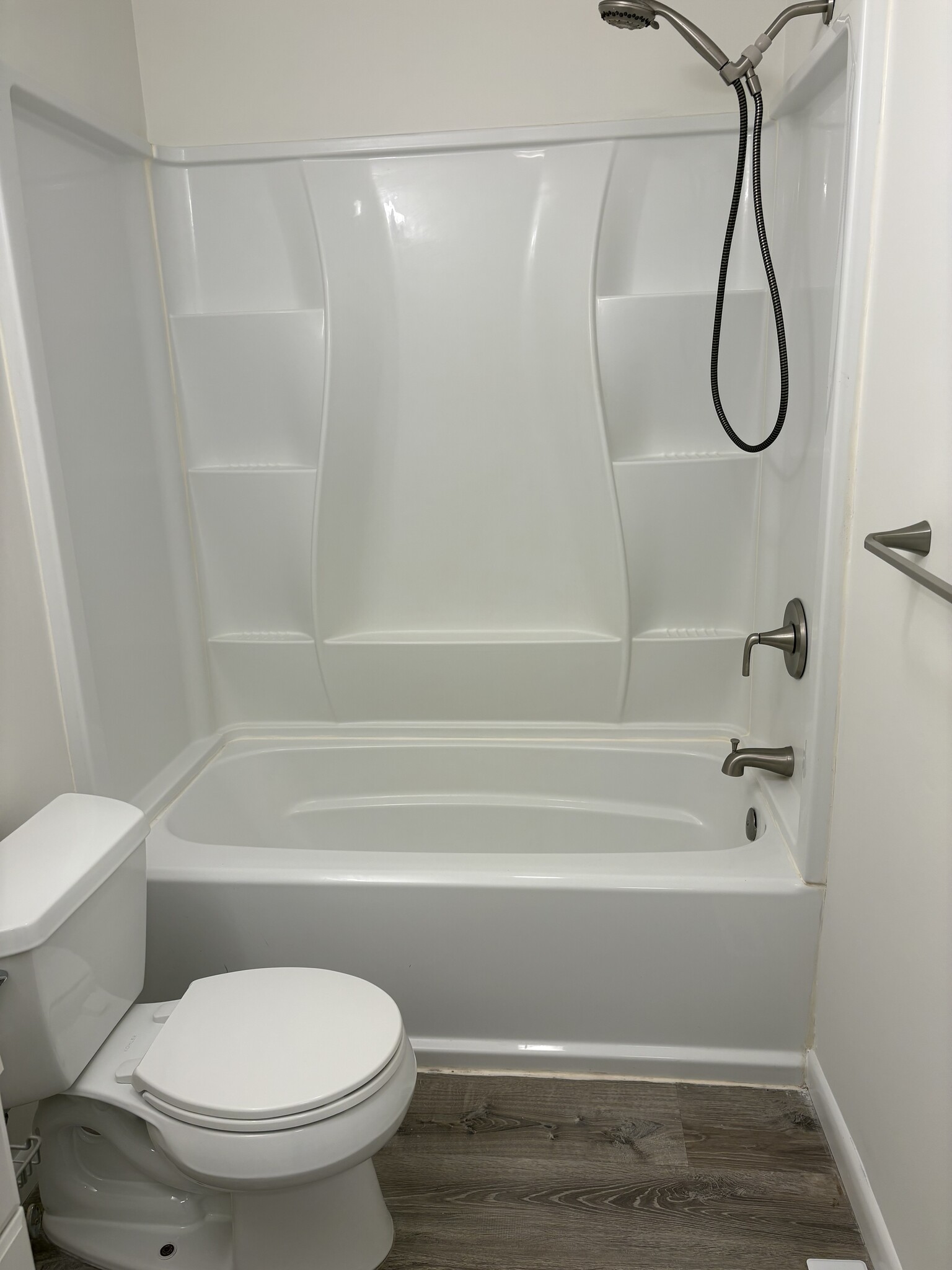 Building Photo - 60 Tavistock Dr