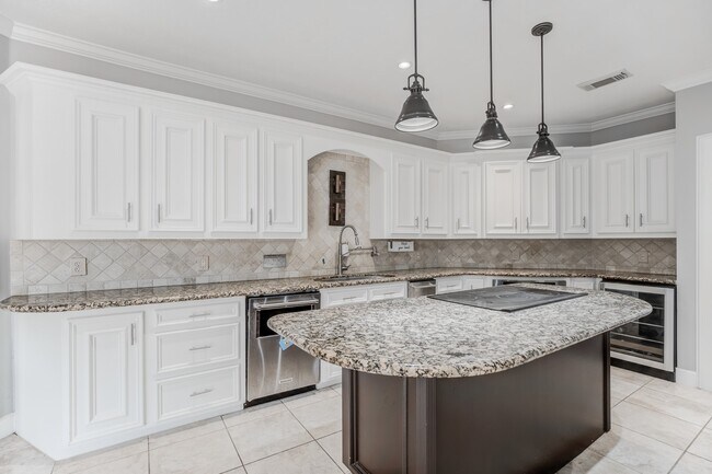 Building Photo - 11618 Snowmass Dr