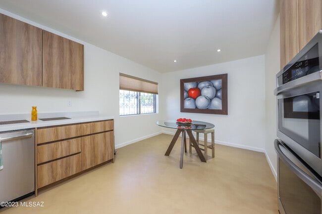 Building Photo - 2791 W Casas Cir