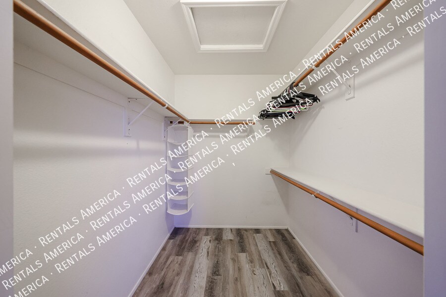 Building Photo - 6101 W Whispering Wind Dr