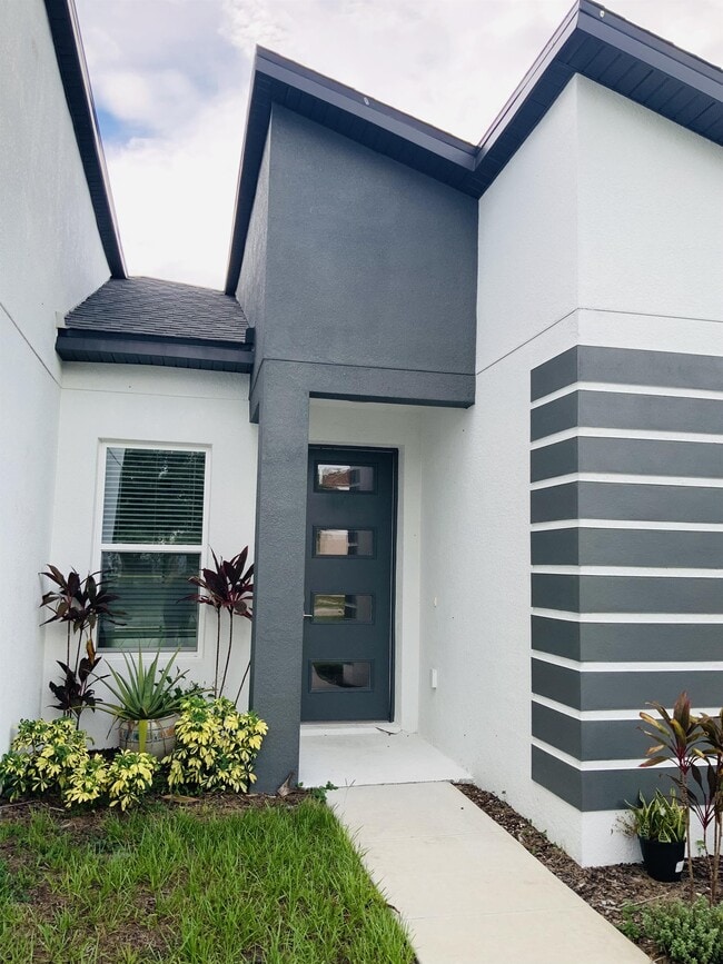 Building Photo - 505 Peace Dr