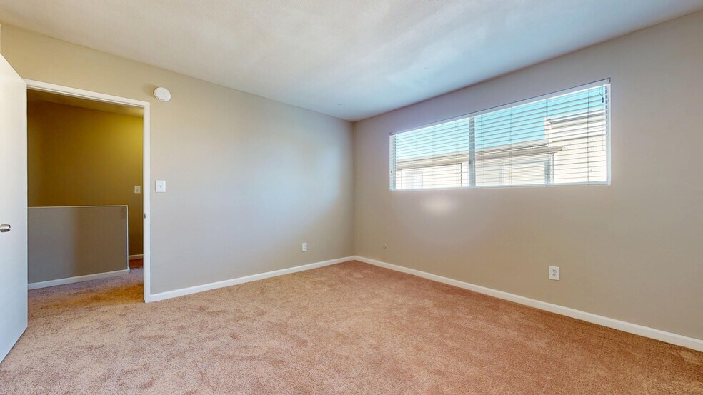 Building Photo - 20251 Cohasset St