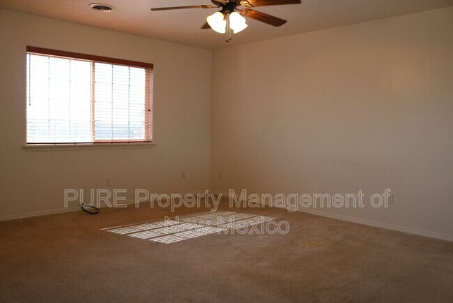 Building Photo - 3500 Victoria Way