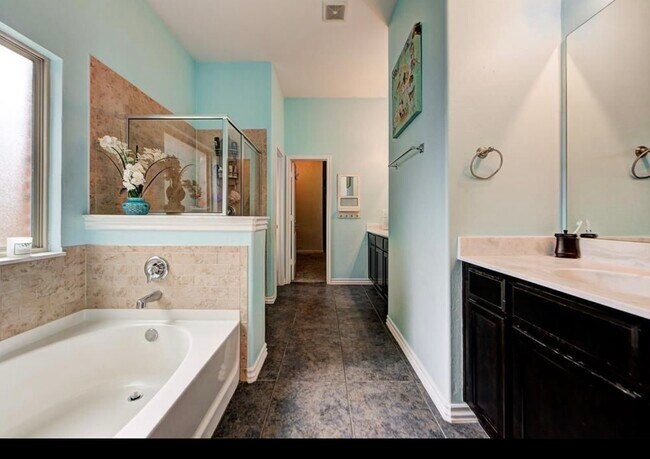 Building Photo - 11905 Whitney Way