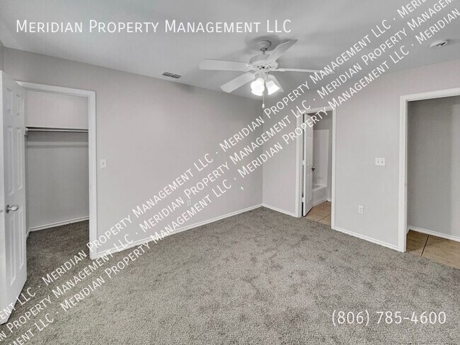 Building Photo - 531 N. Clinton-