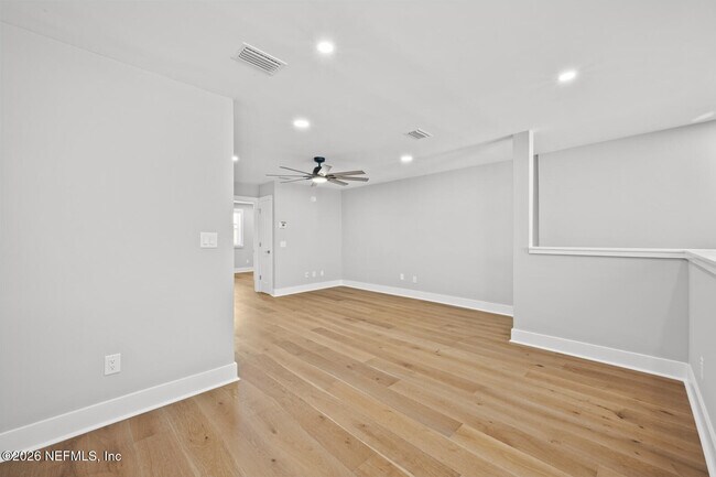 Building Photo - 2107 2nd St S