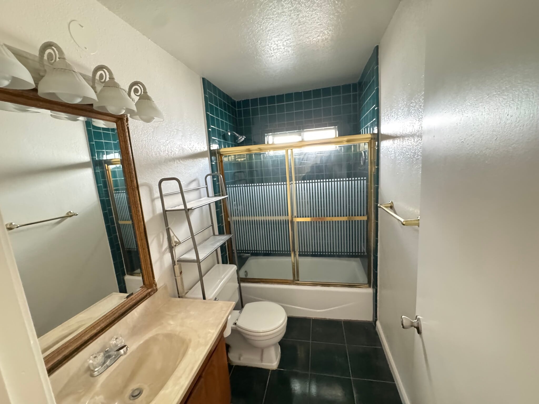 Bathroom - 2314 Homestead Rd