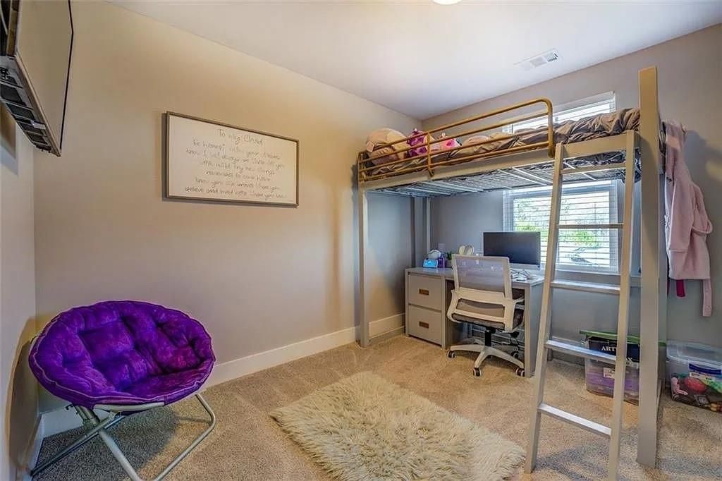 Building Photo - 1840 Eastmore Ave