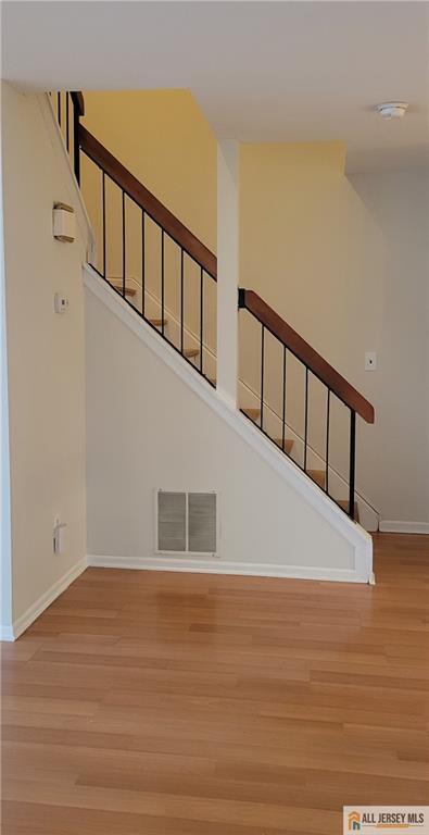 Building Photo - 6107 N Oaks Blvd