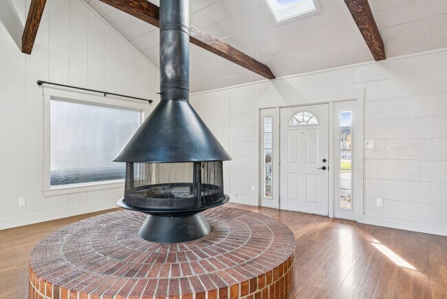 Building Photo - 4306 Plum St