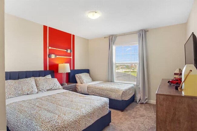 Building Photo - 4965 Windermere Ave