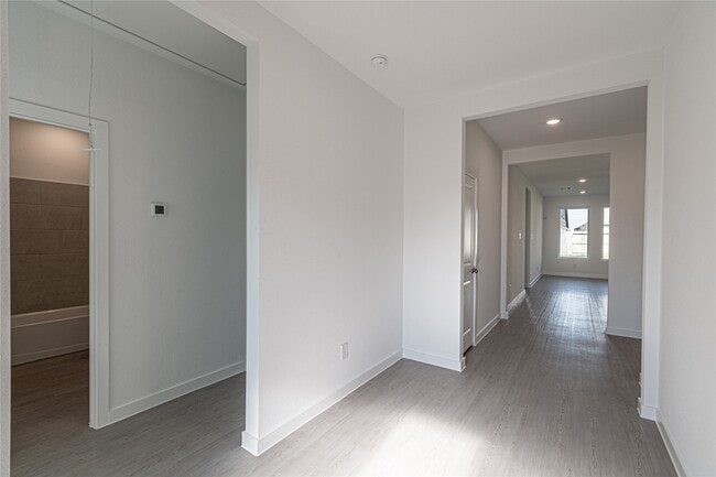 Building Photo - 3022 Palm Branch Dr