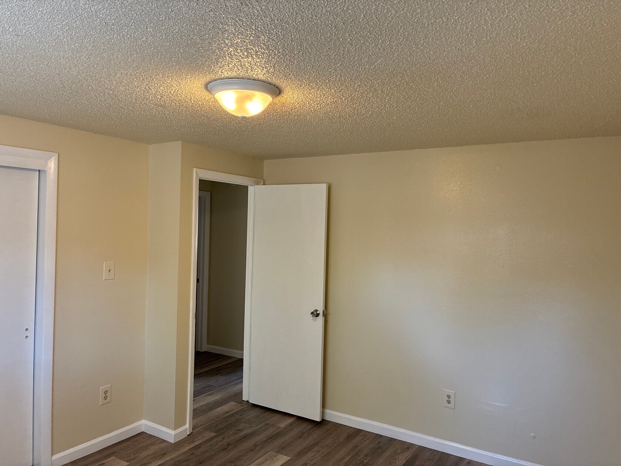Bedroom 1 - 4710 Scenic Cir