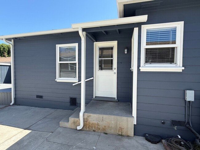 Building Photo - 4445 E Colorado St