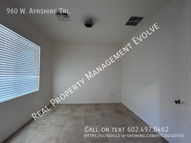 Building Photo - 960 W Ayrshire Trail