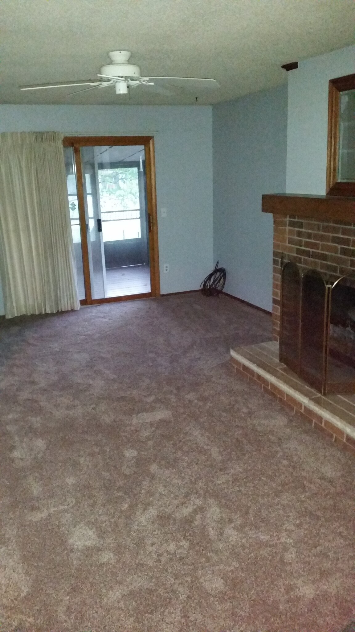 Living room - 3506 W Central Park Ave