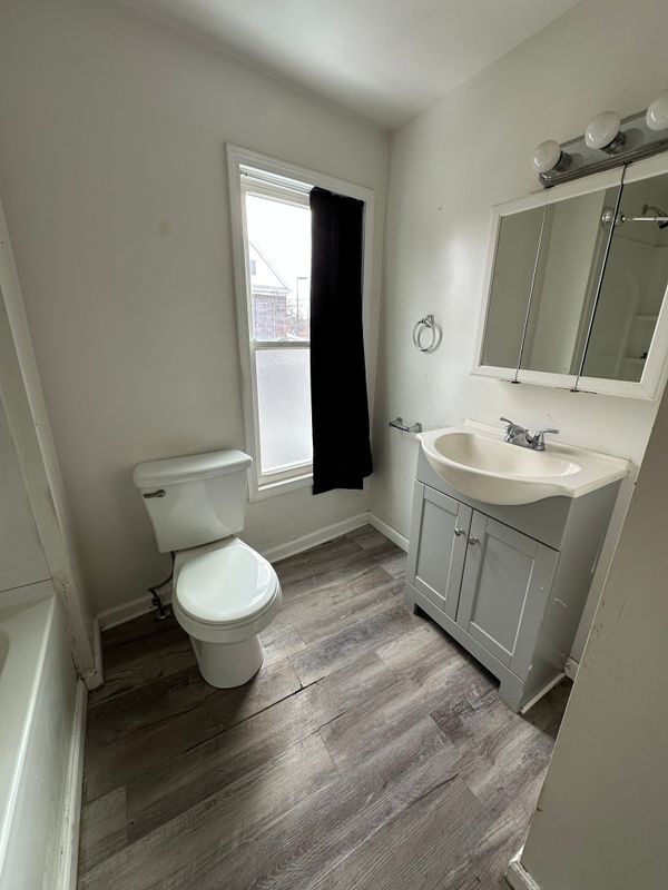 Building Photo - 107 W Pulteney St