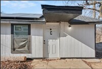 Building Photo - 732 N Victor Ave