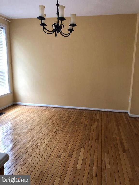 Building Photo - 8077 Sebon Dr