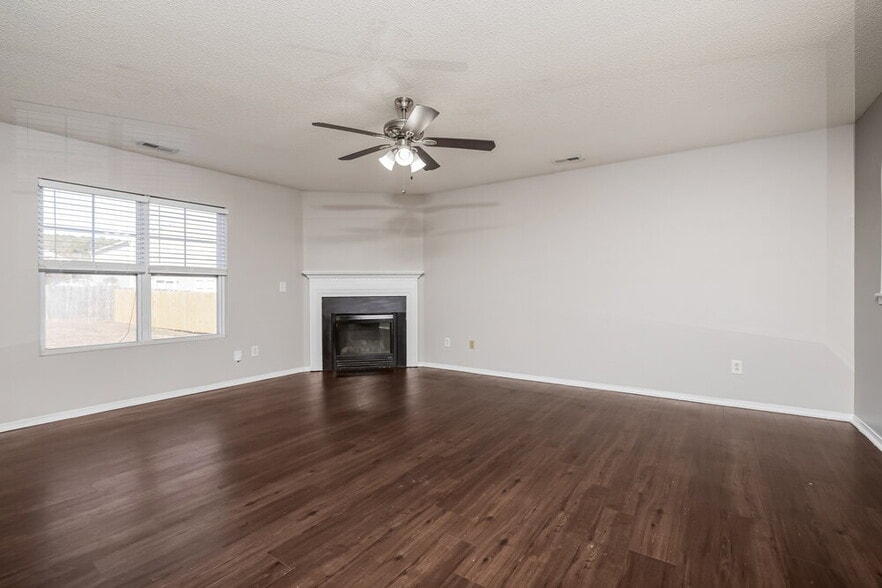 Building Photo - 953 Mailwood Dr