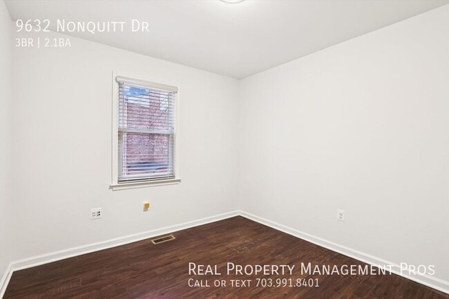 Building Photo - 9632 Nonquitt Dr