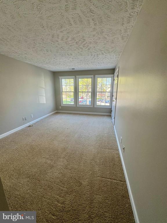 Building Photo - 3804 Ridge Knoll Ct