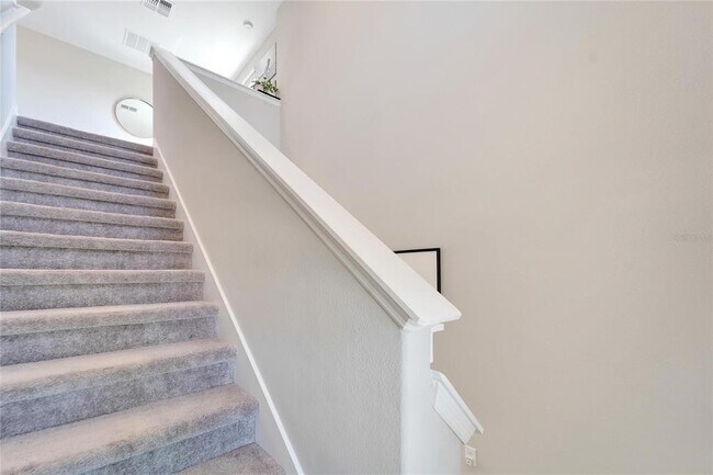 Building Photo - 403 Royal Empress Dr