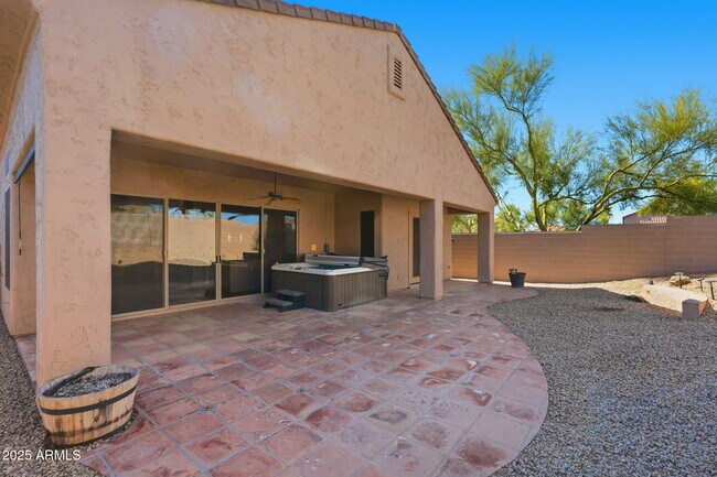 Building Photo - 7606 E Via Del Sol Dr