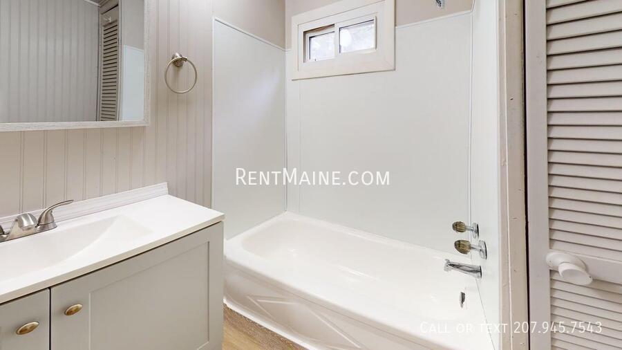 Building Photo - 8 Park Rd