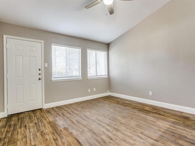 Building Photo - 1419 Willow Run Dr