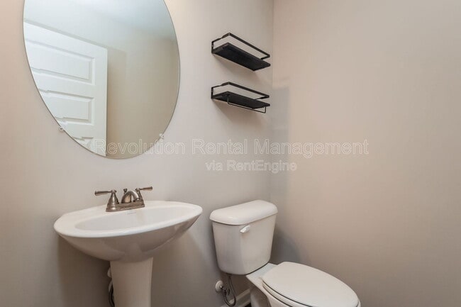 Building Photo - 112 Hunts Ml Cir