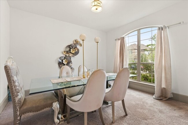 Building Photo - 712 Fall Rock Branch Dr