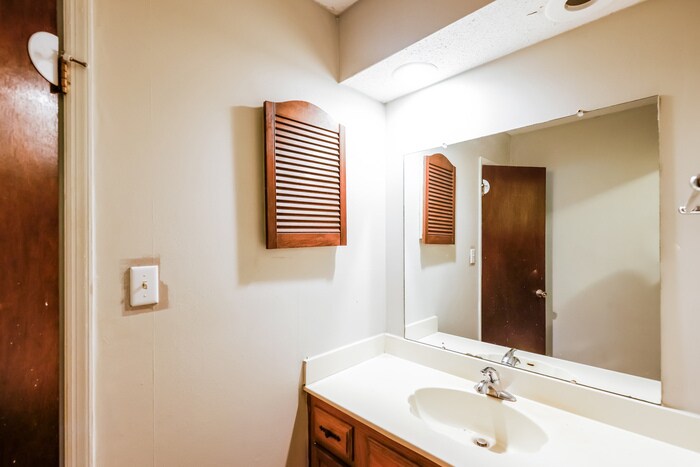 Building Photo - 5207 Broken Bow Ln