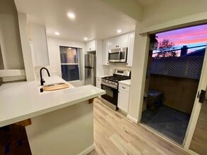 Building Photo - Renovated Two Bedroom Two Bathroom Condo North Park