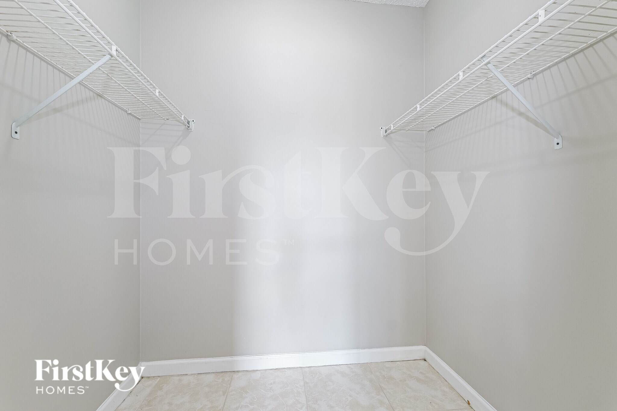 Building Photo - 6129 Moonbeam Dr