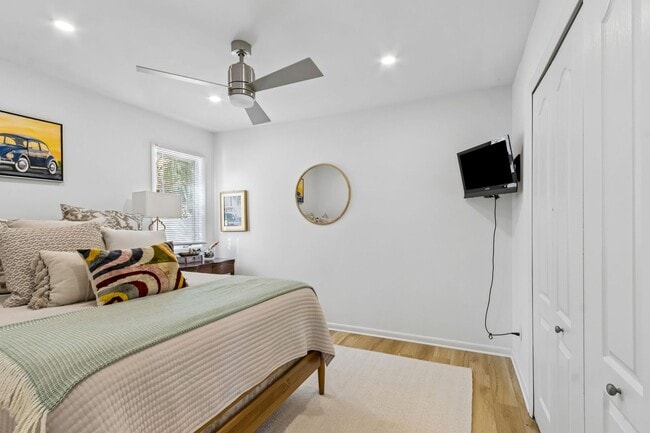 Building Photo - Steps to the Ocean! 3/3, 2198sq', Ocean View, Furnished