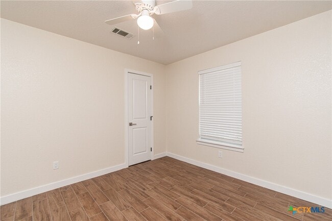 Building Photo - 304 Timber Ridge Dr