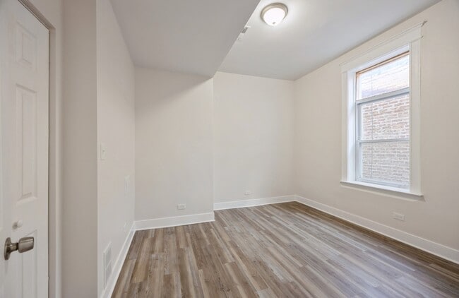 Building Photo - 2442 S Kedzie Ave