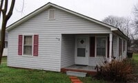 Building Photo - 2702 S Ridge Ave