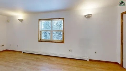 Building Photo - 2580 Roxanne St