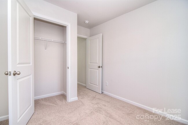 Building Photo - 5155 Hyrule Dr