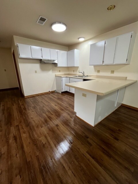 Building Photo - 1012 Riverbend Dr