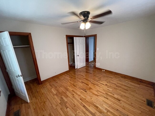 Building Photo - 1809 Bedford Rd