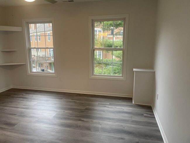 Building Photo - 173 Foxbridge Village Rd