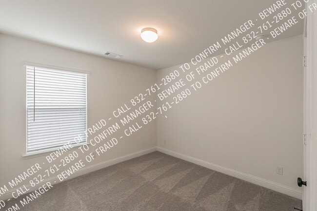 Building Photo - 346 Boroughbridge Dr