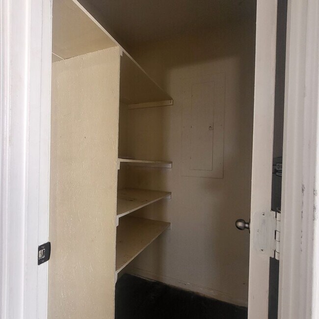 Building Photo - 639 Ed Beckham Rd