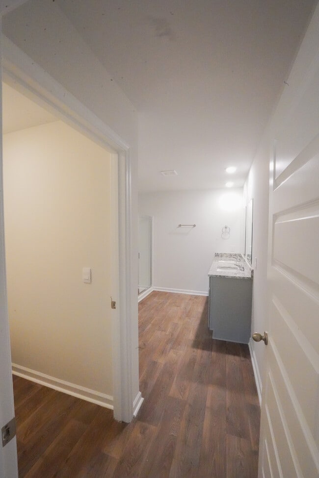 Building Photo - 448 Coconut Dr